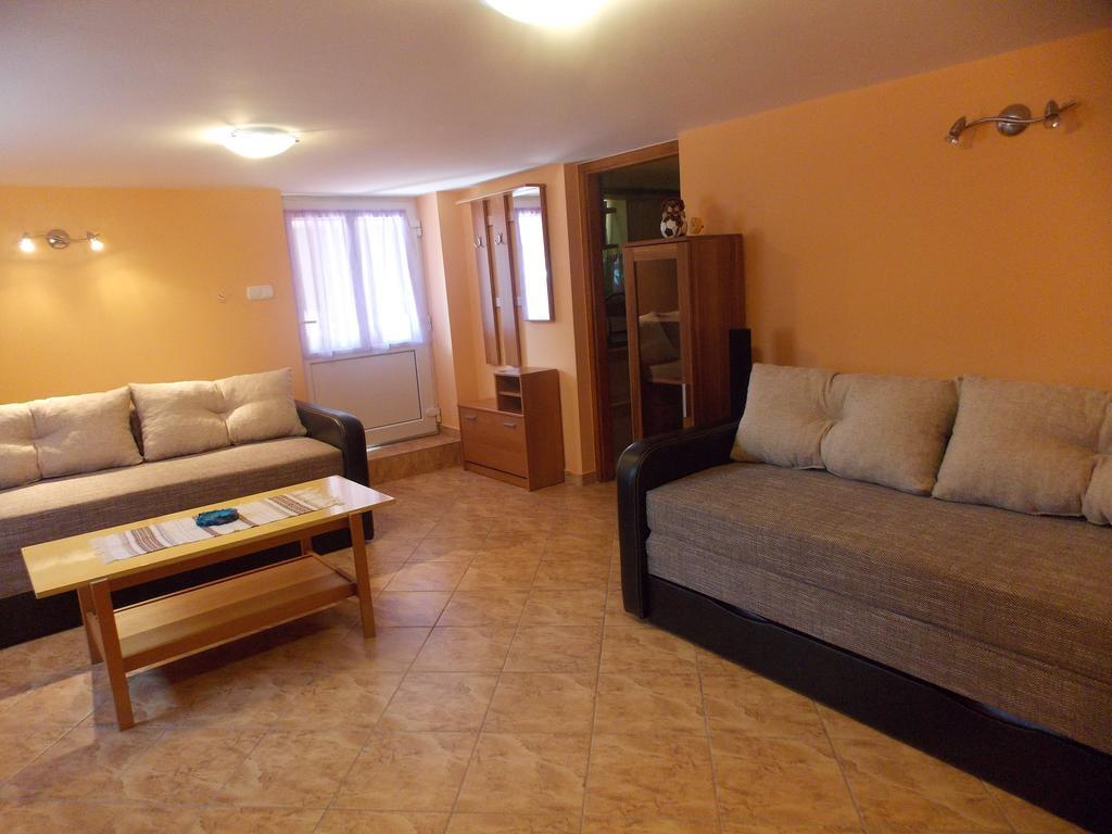 Szonja Apartman Егерсалок Екстер'єр фото