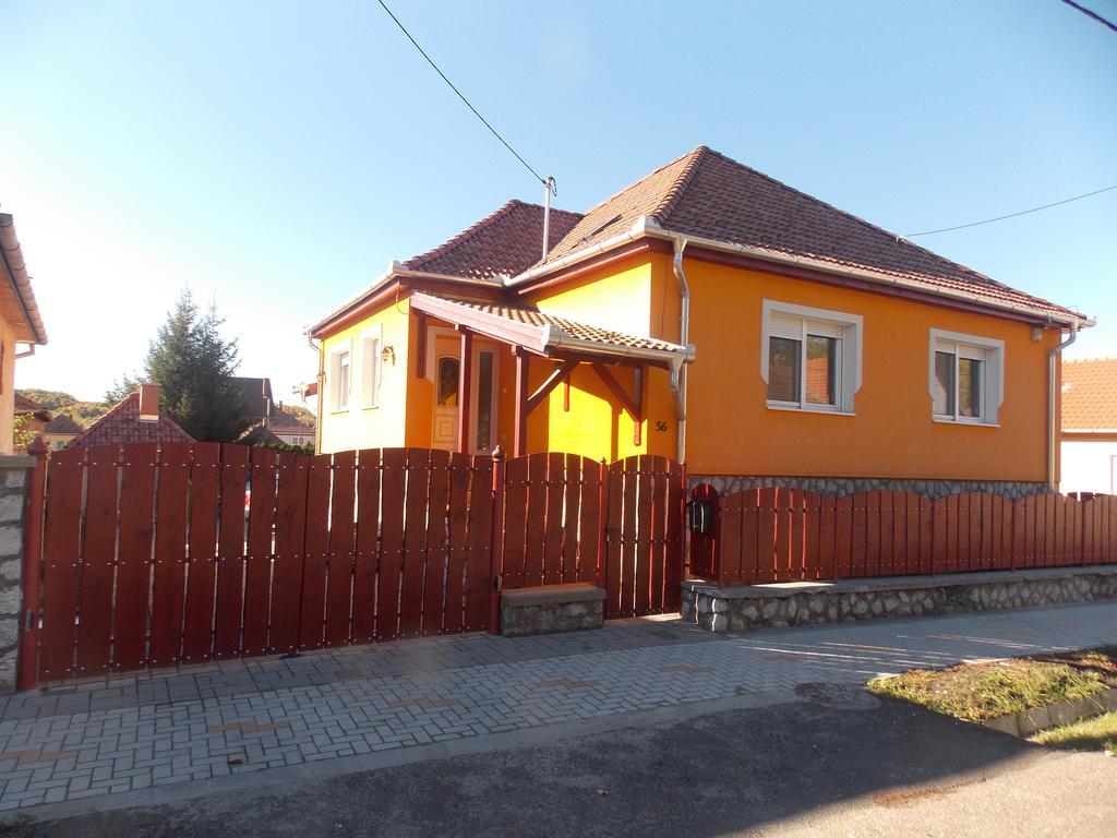 Szonja Apartman Егерсалок Екстер'єр фото